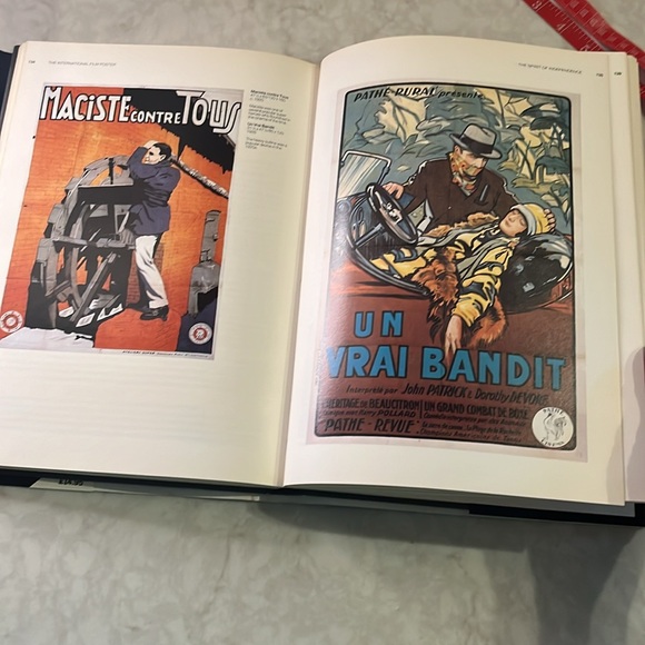 Coffee table book “The Book of International Film Posters” 1985 - Picture 12 of 16